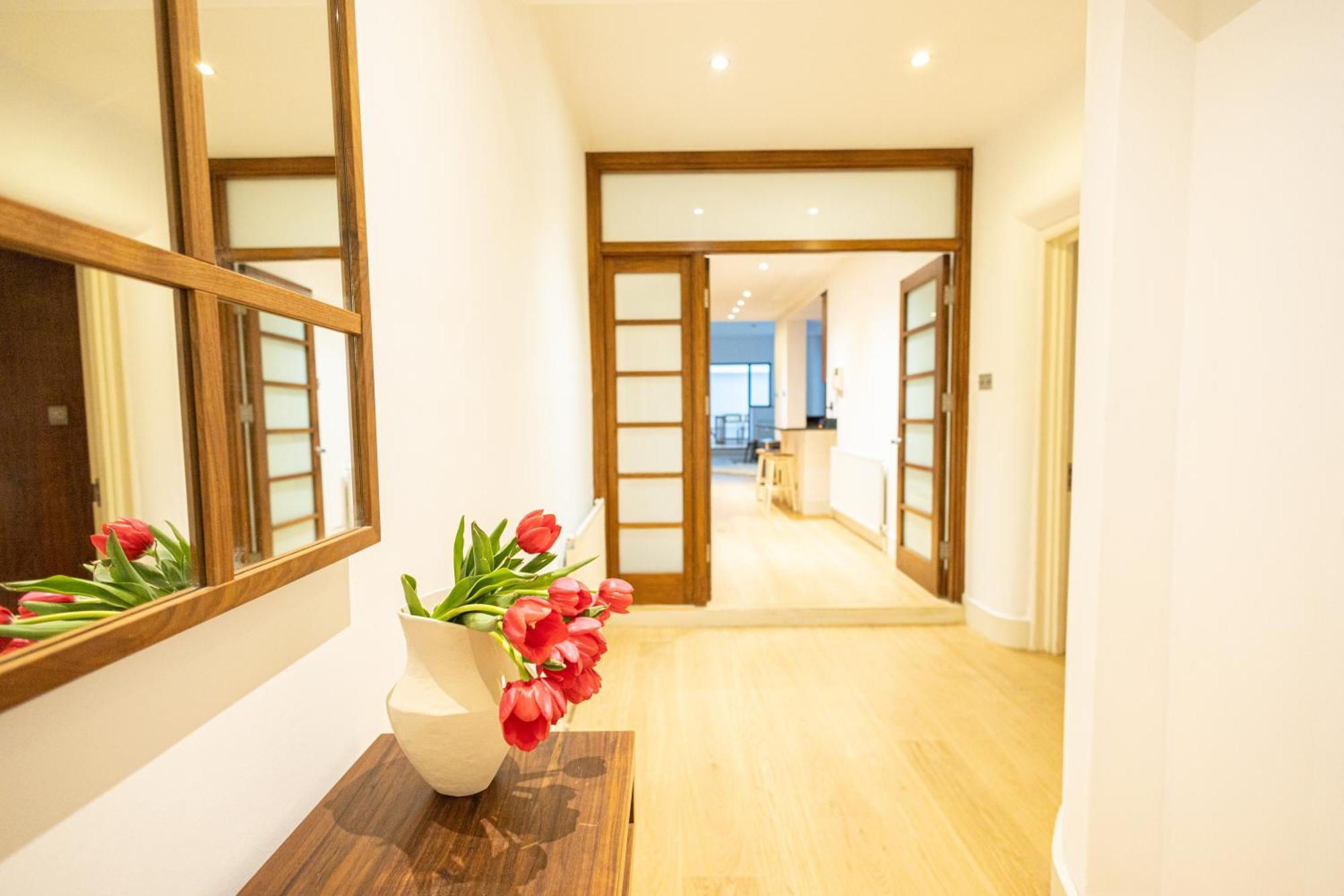 2Bedroom Gem In The Heart Of Kensington London Exterior photo
