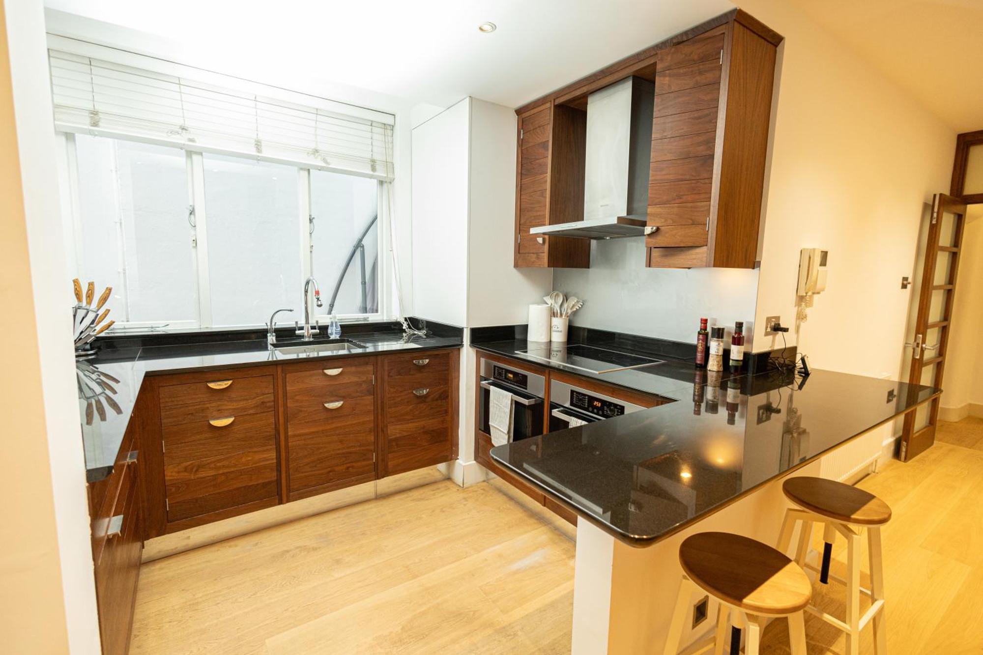 2Bedroom Gem In The Heart Of Kensington London Exterior photo
