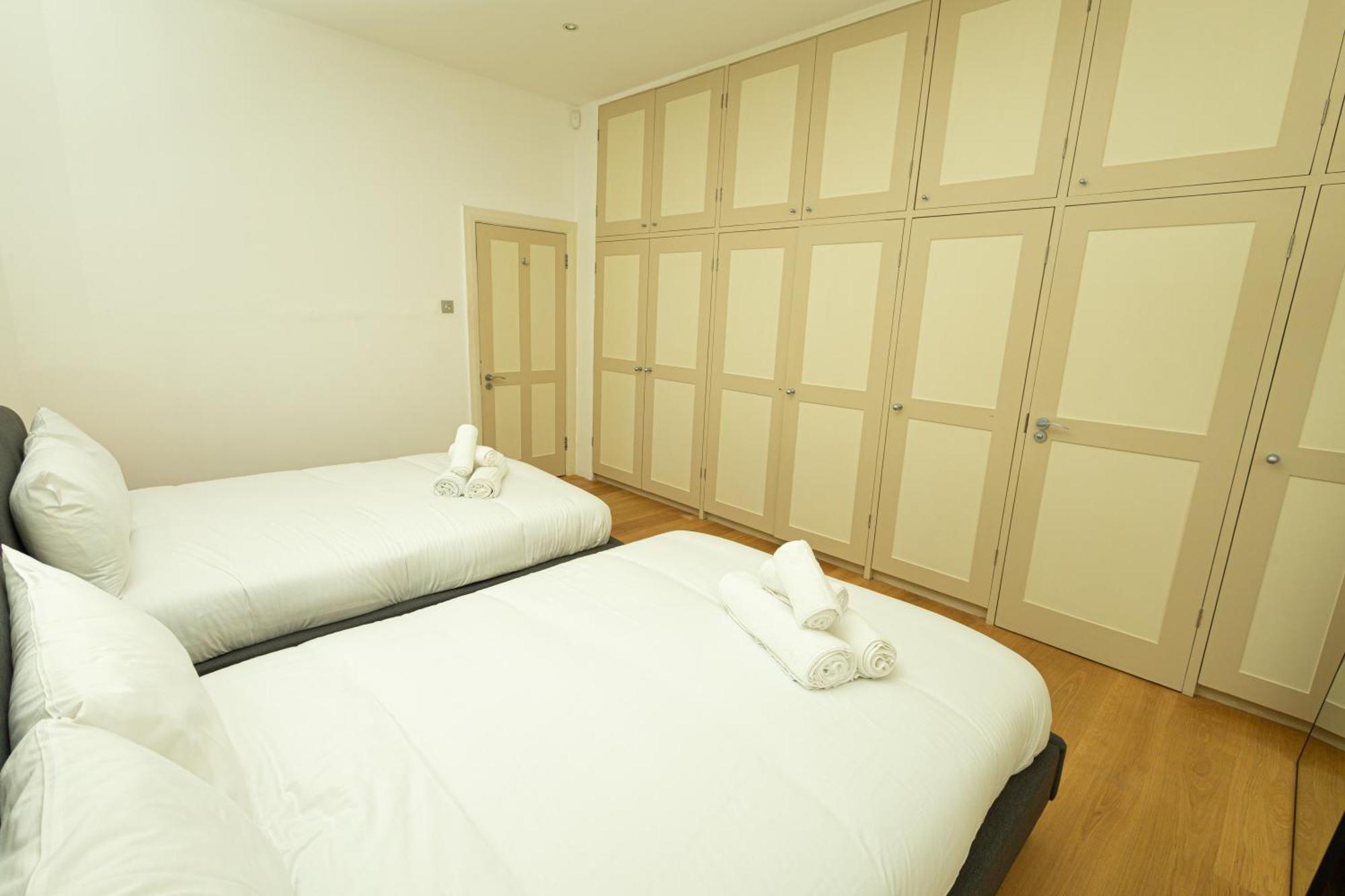 2Bedroom Gem In The Heart Of Kensington London Exterior photo